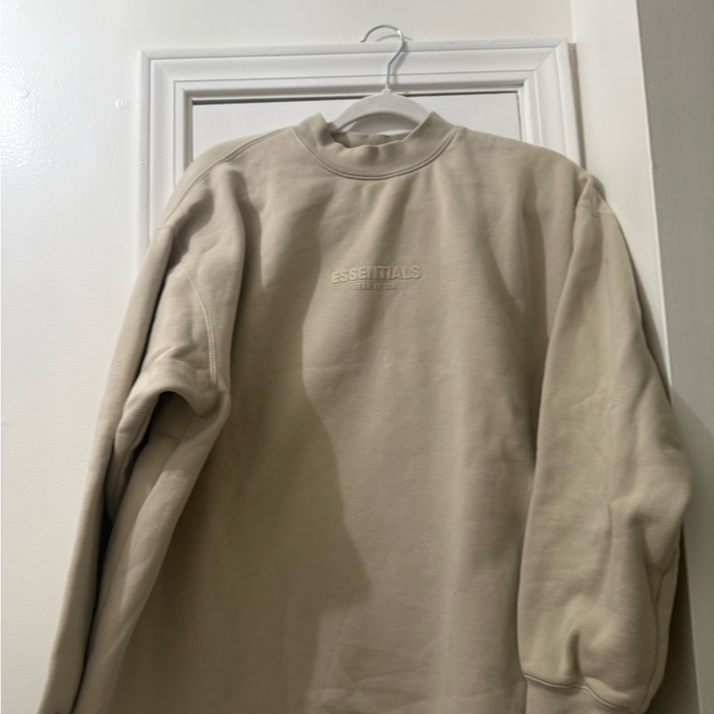 ESSENTIALS Men’s Crewneck Sweatshirt in Sand/Beige